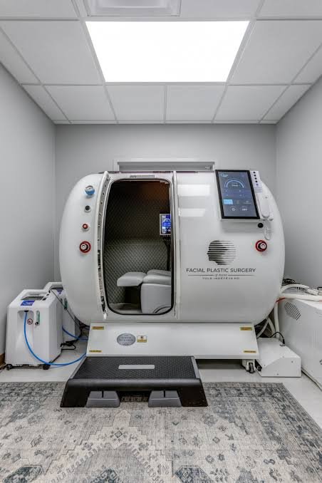 Hyperbaric Oxygen Chambers Thumbnail 2